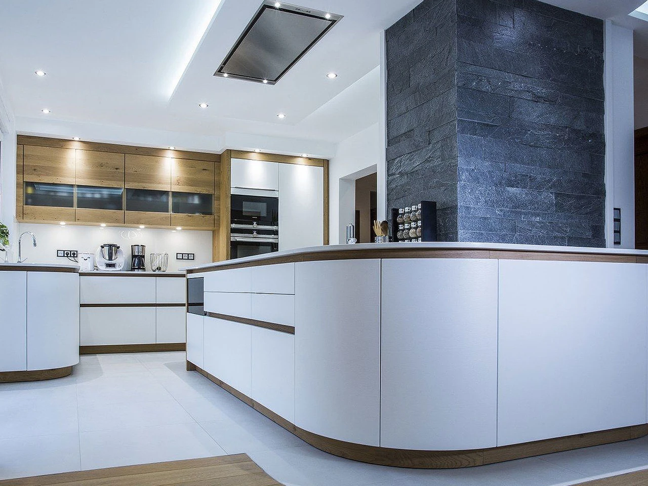 GAIO - Cuisine moderne arrondie