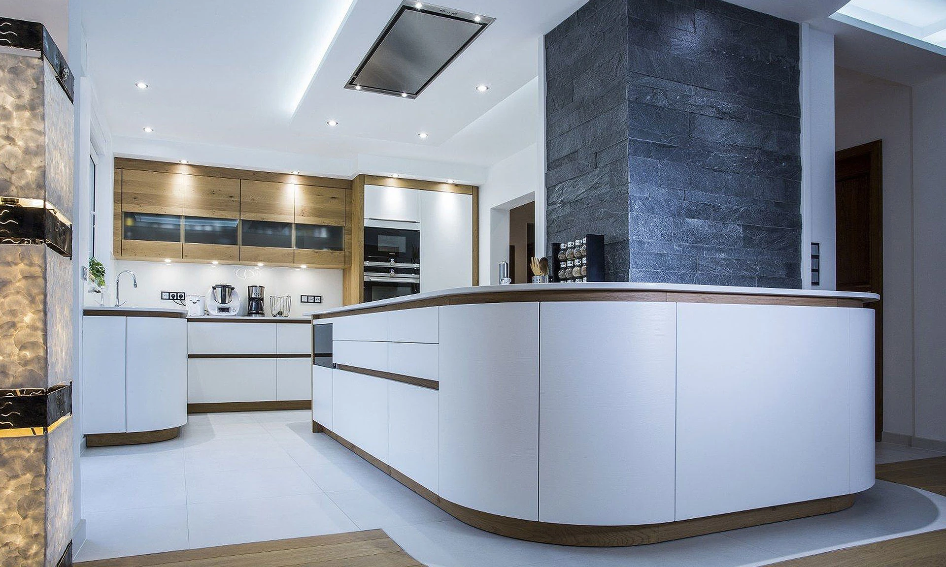 GAIO - Cuisine moderne arrondie