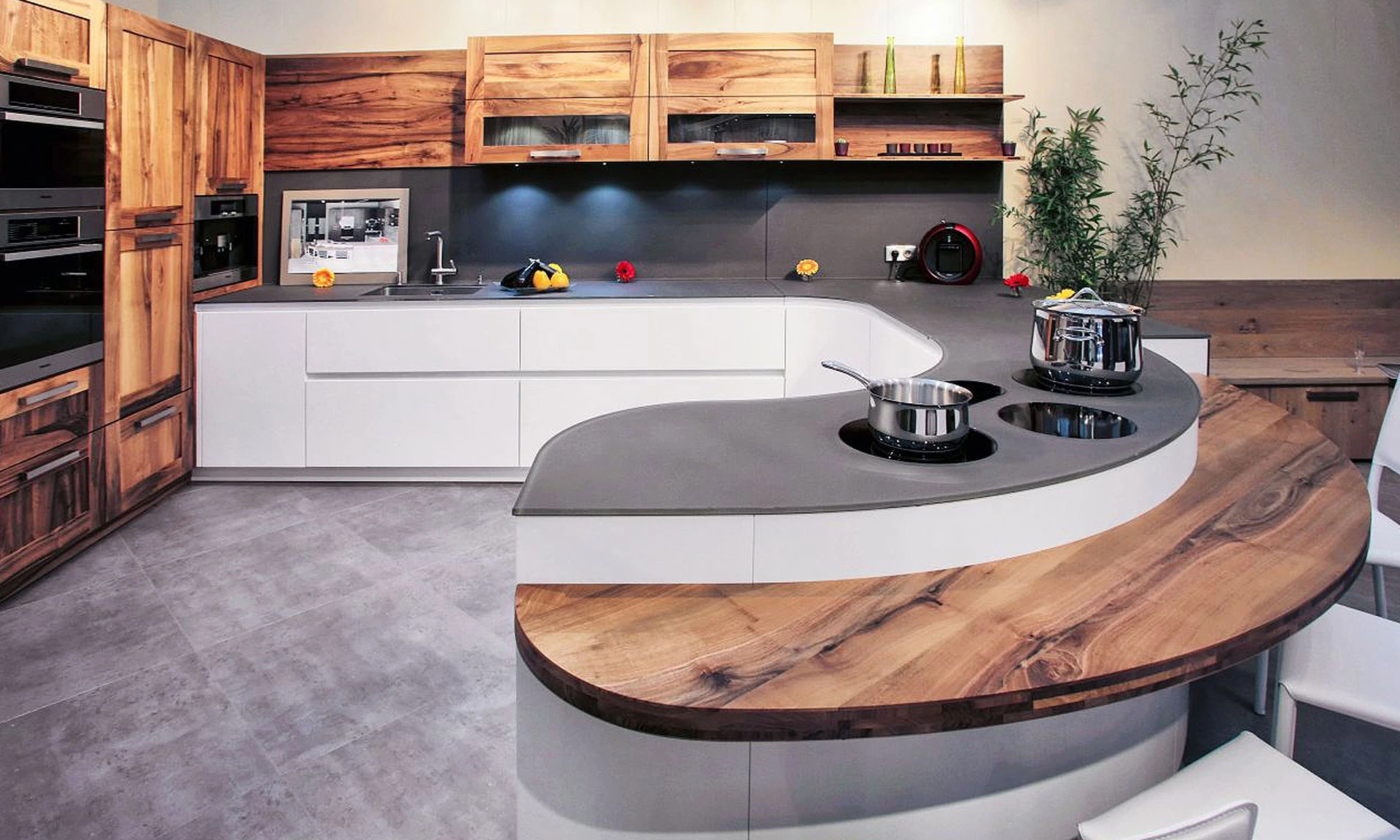 GAIO - Cuisine moderne arrondie
