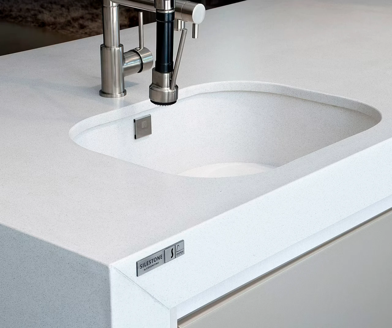 Silestone White Storm14