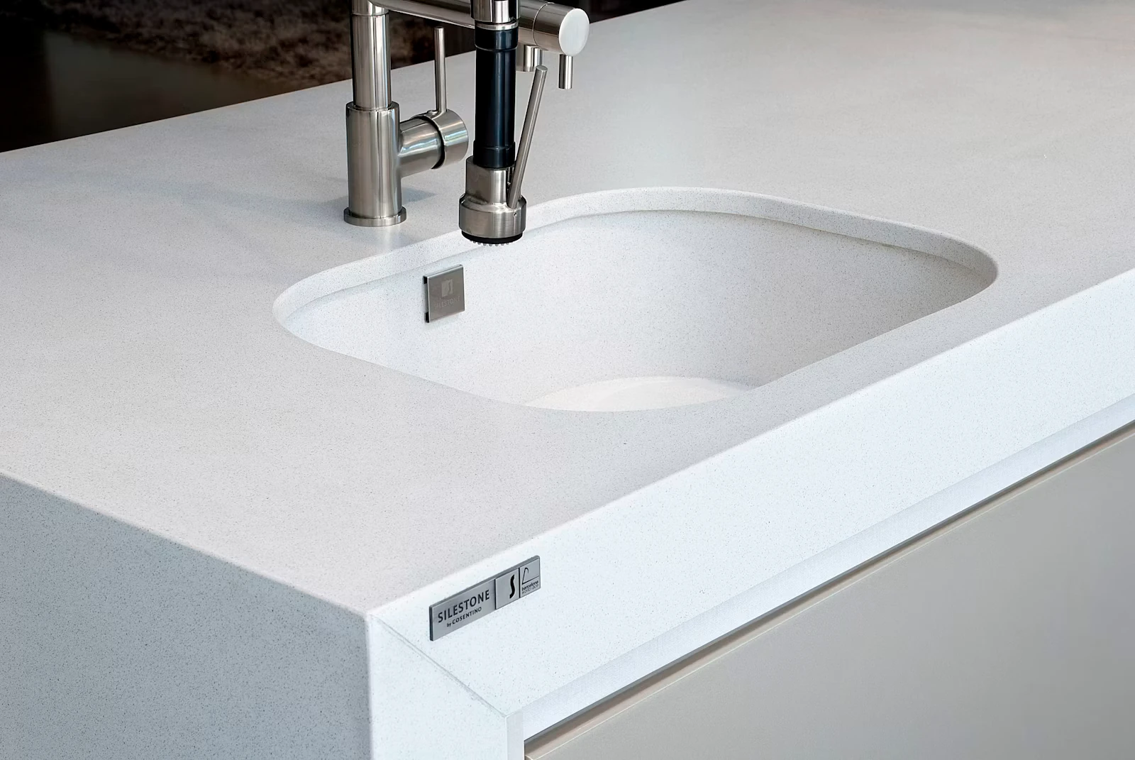Silestone White Storm14 · Finition Poli
