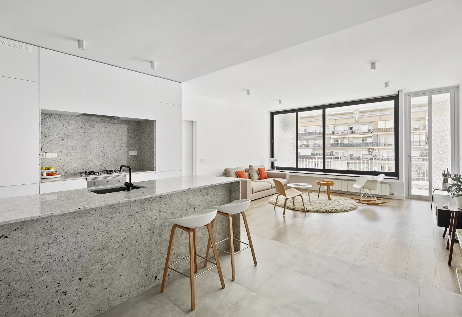 Sensa Colonial White