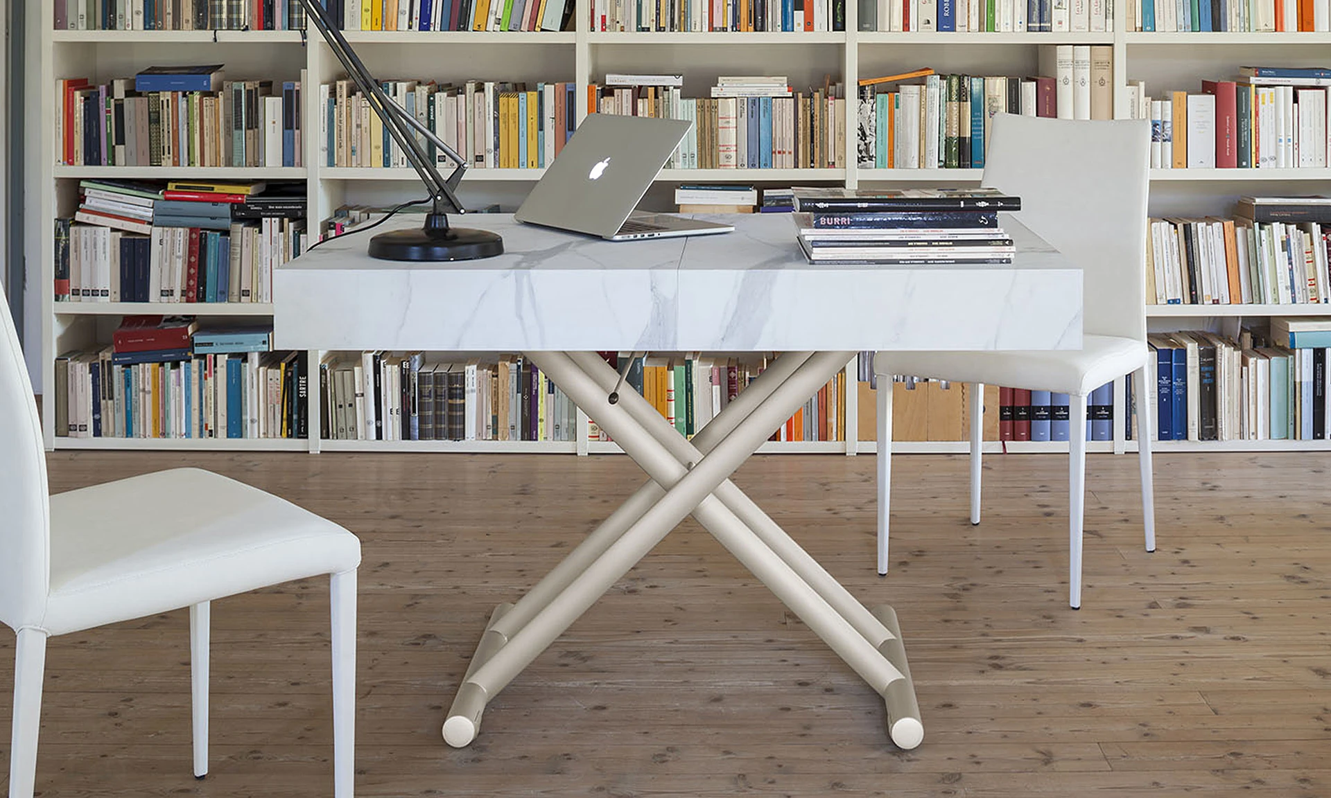 Mythe - Table relevable
